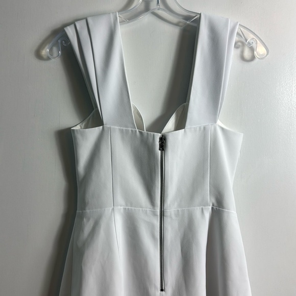 Alice + Olivia Iman Cap-Sleeve Sweetheart Romper White Bridal Size 4 - Picture 9 of 13